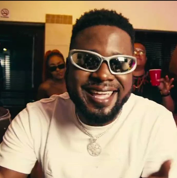 Trovoada – Arder feat. Papi Scoco Boy
