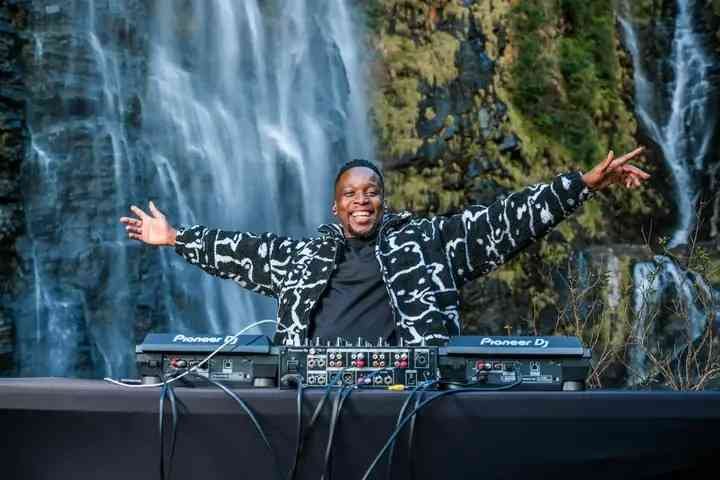 Romeo Makota – Amapiano Mix (July 2025)
