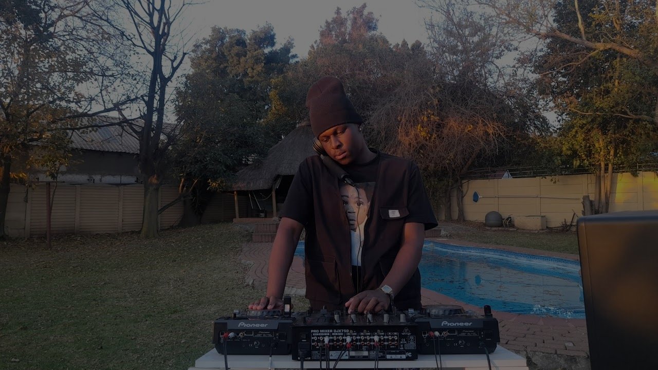 Amapiano Mix 2025 | ThePlvgSessions Ep 19 | Pens Down Mix | Sgidongo FM | Breezy the plvg