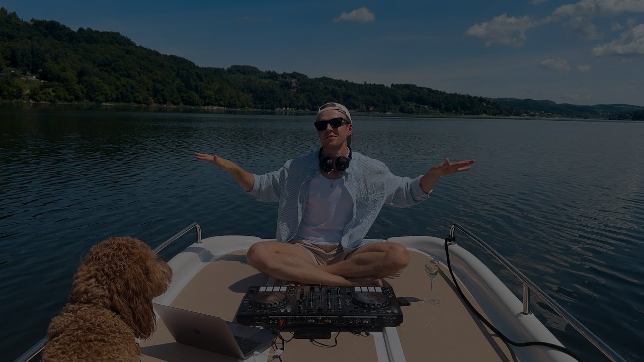 Chill Deep House Summer Mix – Boat Edition by Paxtone
