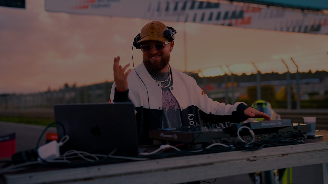 URBAN O - Live DJ Set | AFRO HOUSE Racetrack Sundowner | PLAYCES EUROPE EP. 29