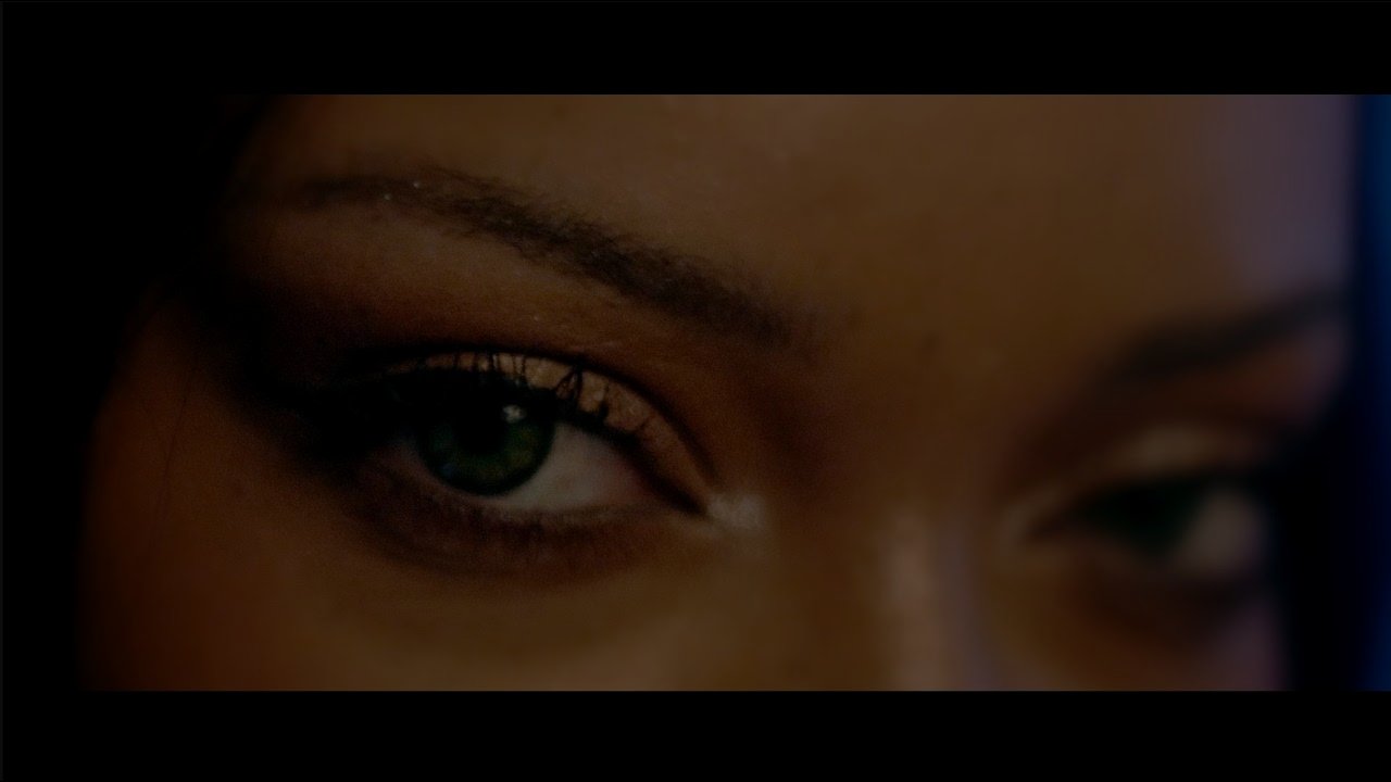 RIHANNA - KAWE (Estrelando WIU)