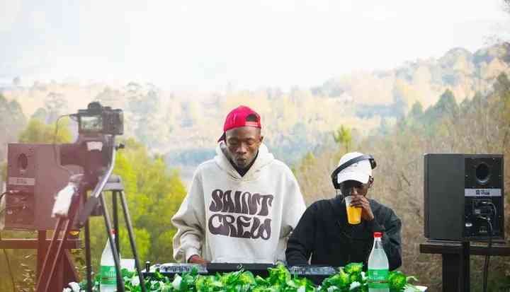 Lowbass dj & Ndibo Ndibs (2Souls) – Pholas x Sgubu Episode 003