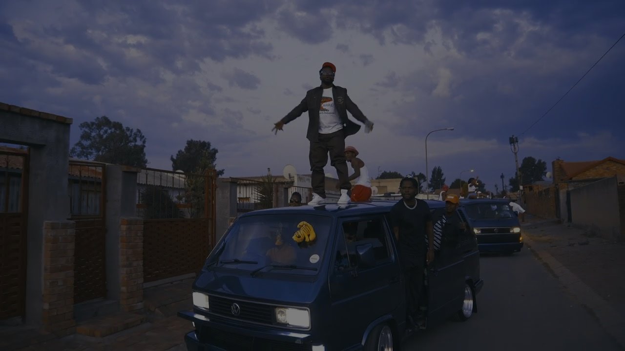 Tom London, Soweto's Finest Ladies Feat. Red Button - Hamba Shorty