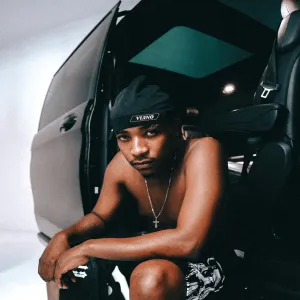 EeQue, Criimora b.k.z & Beekay Monalayzzar – Viano (feat. Swizxle, Senzo02 & Essa Kay)