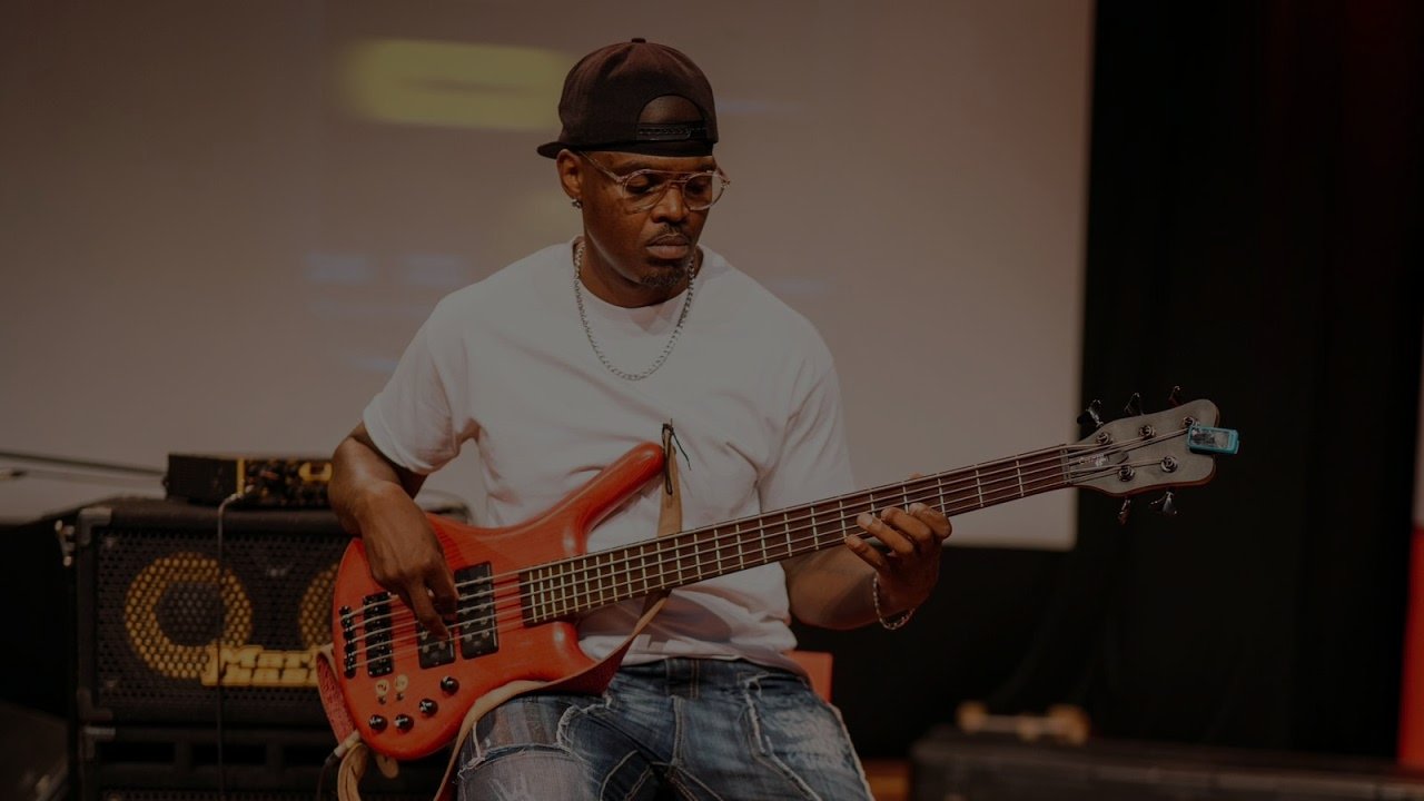 dj Cleo and STIMELA - Go on (living your life)