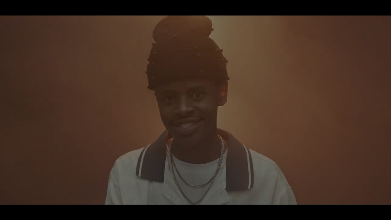 EeQue, Criimora b.k.z & Beekay Monalayzzar - Viano (feat. Swizxle, Senzo07 & Essa Kay)