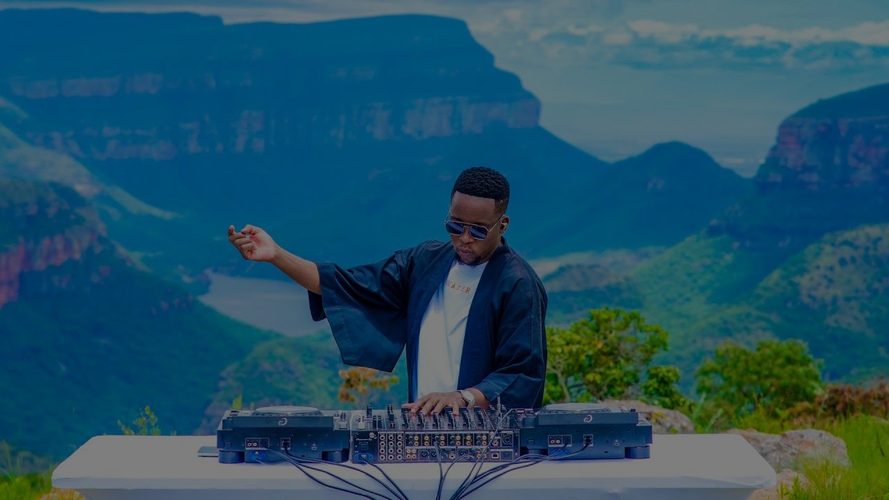 Romeo Makota - Amapiano Mix 2025 | 12 December 2025