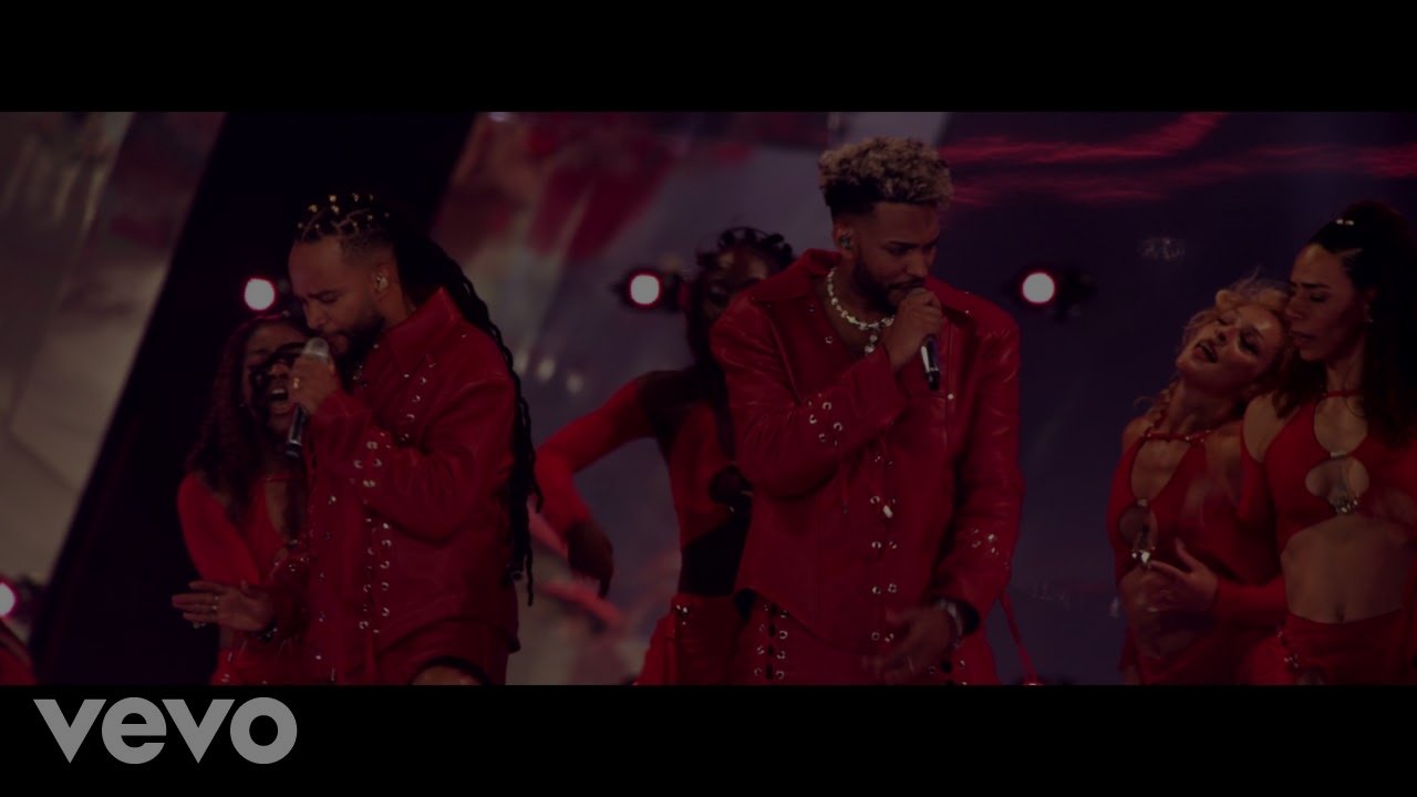 Calema - Amar Pela Metade (Live In Estádio Da Luz)