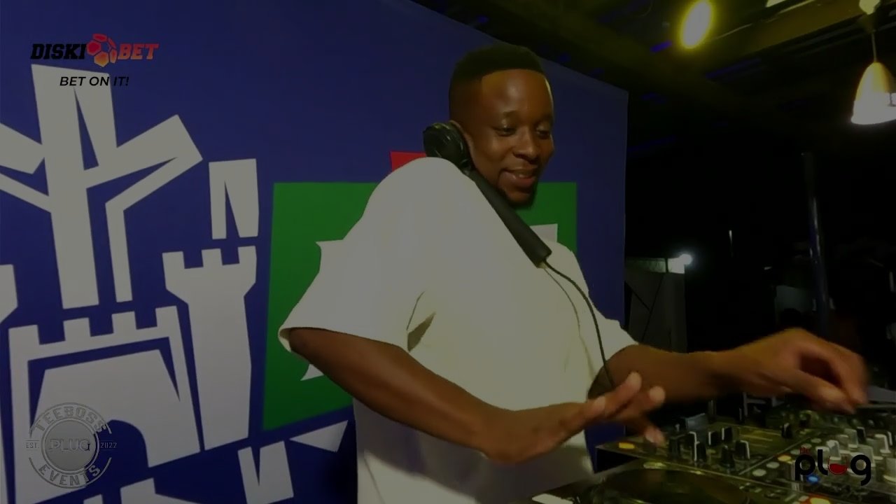 Romeo Makota - Live De Plug Eswatini