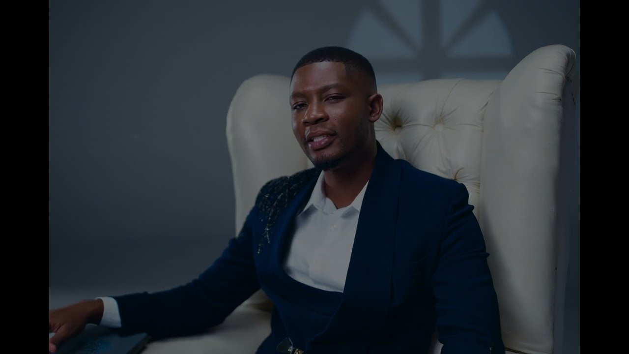 Layon – Intercessão (feat. Classic Nova)