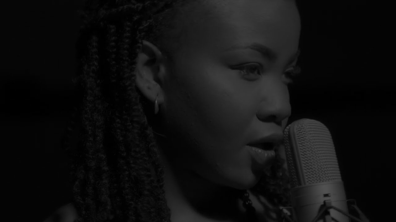 Miss Tchamba Feat. Helio Baiano & Ariel Pro - Pwavuasi