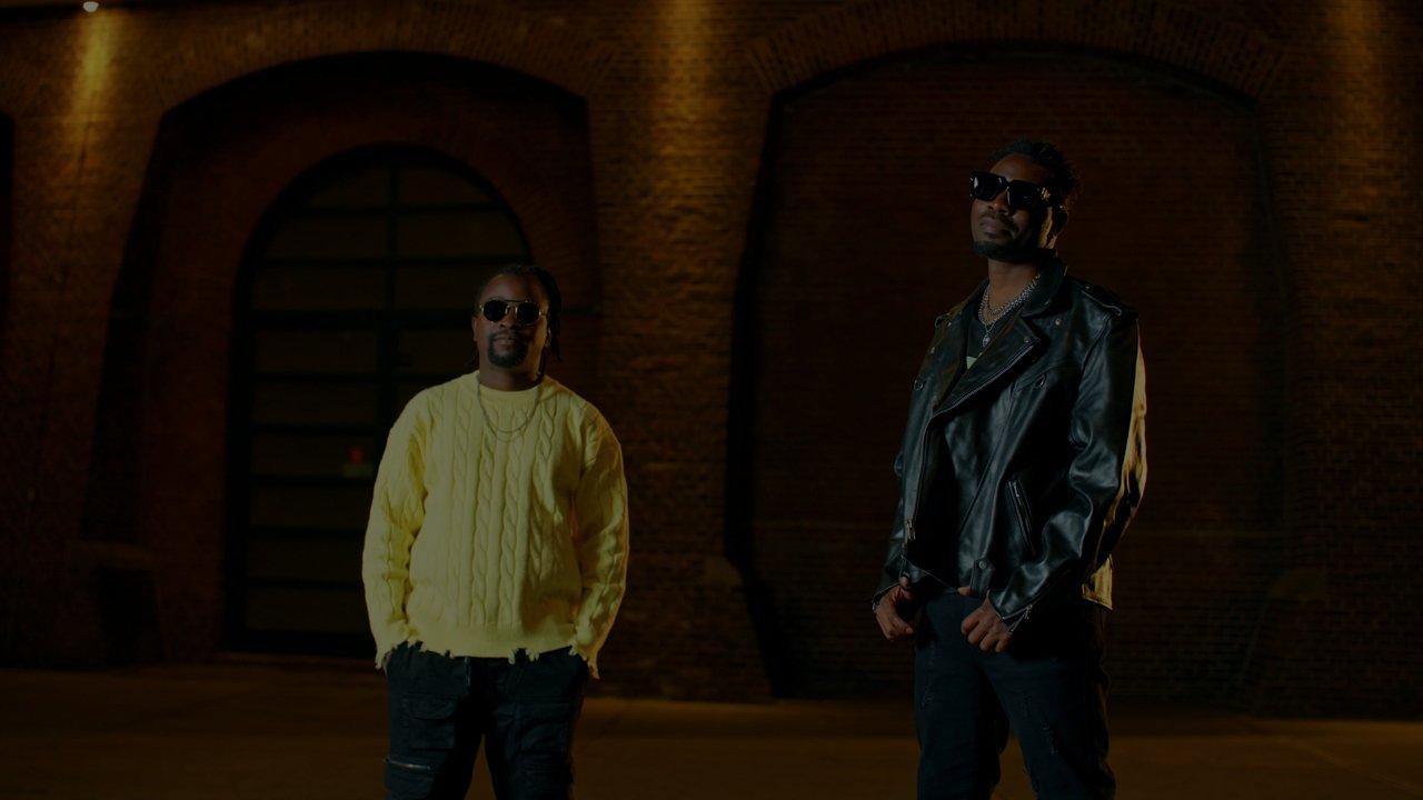 Vine John & Barbi Jay - Silent Treatment