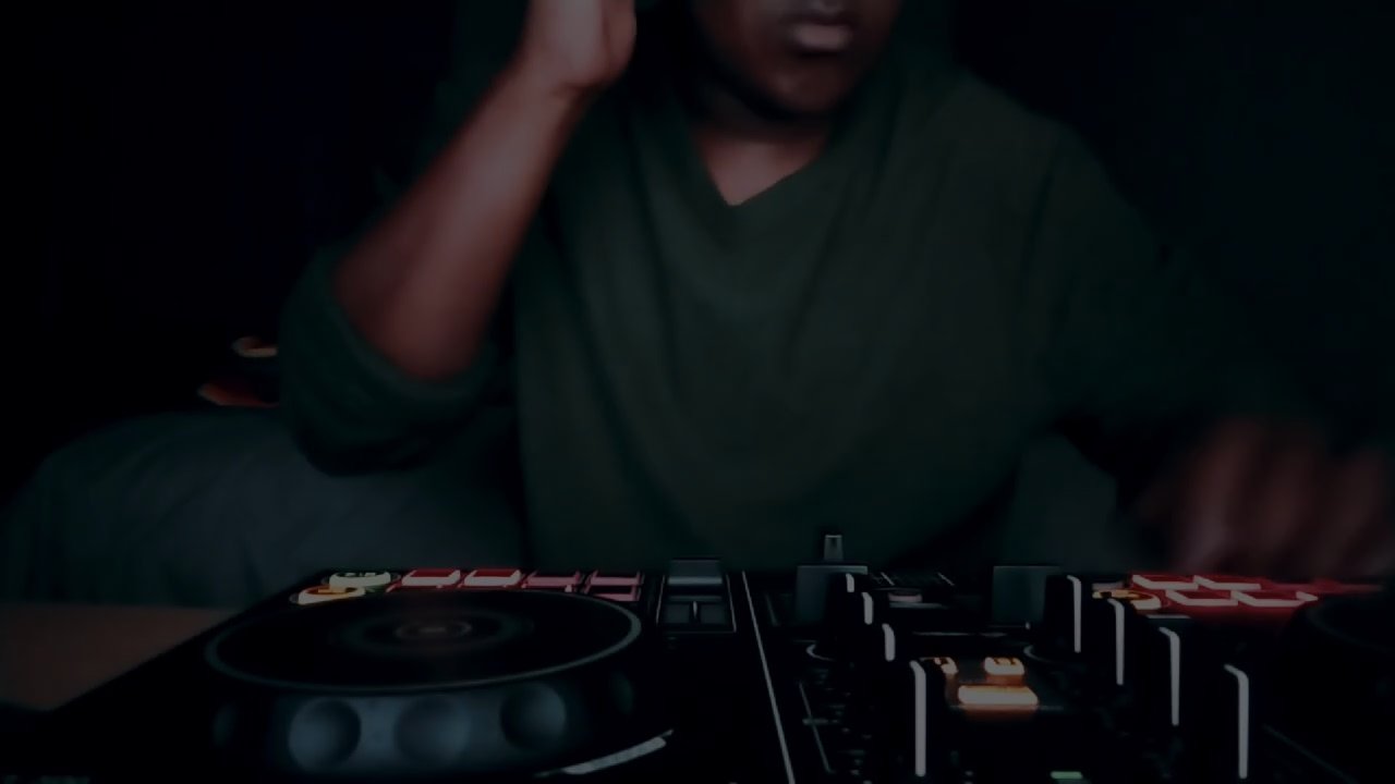 Escape Deep - Mix 002 Sunday Night Session