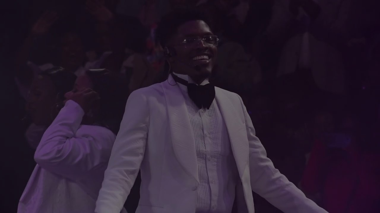 Gospel Goes Classical Feat. Thabile Myeni - Umbhedesho