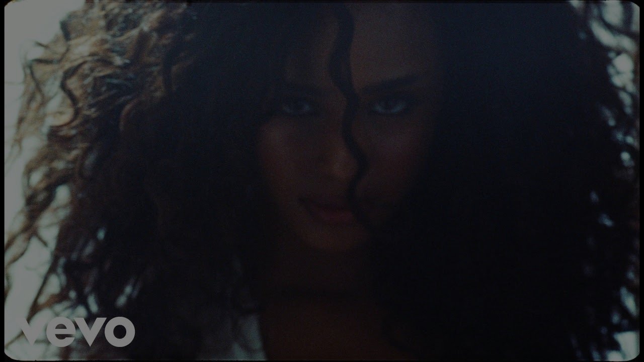 Tyla - IS IT LOVE