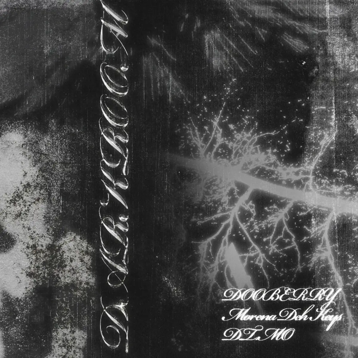 DooBerry & DT.MO – DARKROOM (feat. Morena deh keys)