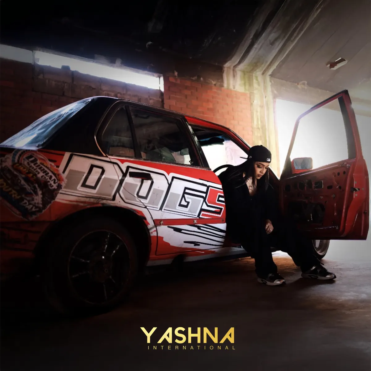 Yashna Shay iMoto